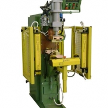 Maquina-de-solda-com-bimanual